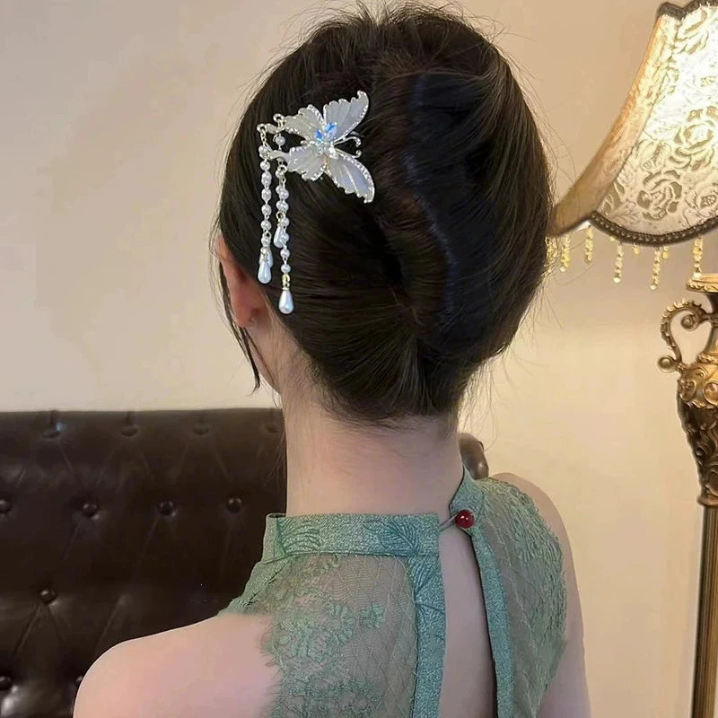 Tasseled Hair Fork – Elegant Updo Accessory